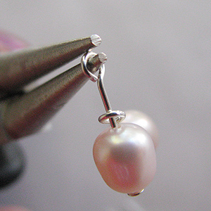 Albina Manning's Nailed Pearl Earrings - , Contemporary Wire Jewelry, Wire Wrapping, Wrapping, Wire Wrapping Jewelry, Chain nose pliers to make another loop on the second headpin.