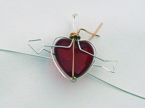 Marty Blu's My Valentine Heart Pendant - , Contemporary Wire Jewelry, Wire Wrapping, Wrapping, Wire Wrapping Jewelry, Forming the arrow shaft.