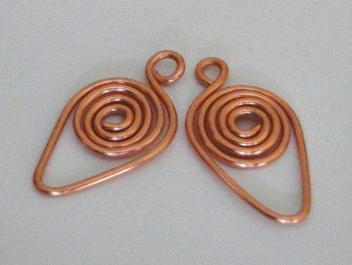 Debora Mauser 's Wire Spiral Earrings - , Contemporary Wire Jewelry, Coiling, Coiling Wire, Wire Coiling, Loops, Wire Loop, Wrapped Wire Loop, Wire Wrapping, Wrapping, Wire Wrapping Jewelry, Repeating steps with the 18 gauge wire.