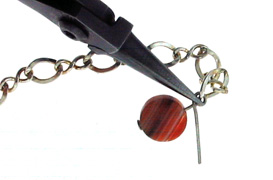 Dale Armstrong's Easy Agate Anklet - , Contemporary Wire Jewelry, Loops, Wire Loop, Wrapped Wire Loop, Add a wrapped headpin charm.