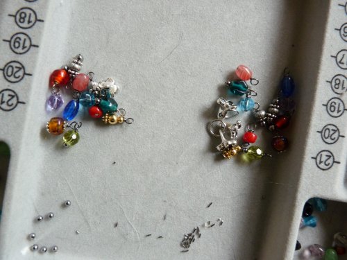 Rhonda Chase's Beaded Cluster Earrings - , Contemporary Wire Jewelry, Loops, Wire Loop, Wrapped Wire Loop, Wire Wrapping, Wrapping, Wire Wrapping Jewelry, More dangles.