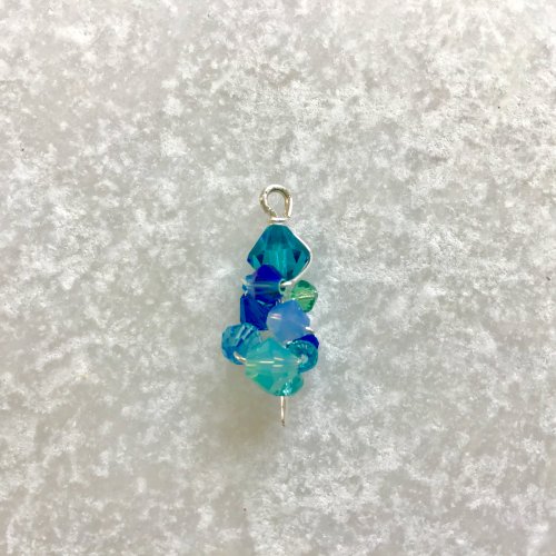 Kristal Wick's Crystal Waterfall Pendant - , Contemporary Wire Jewelry, Loops, Wire Loop, Wrapped Wire Loop, Texturing, Wire Wrapping, Wrapping, Wire Wrapping Jewelry, trim the wire